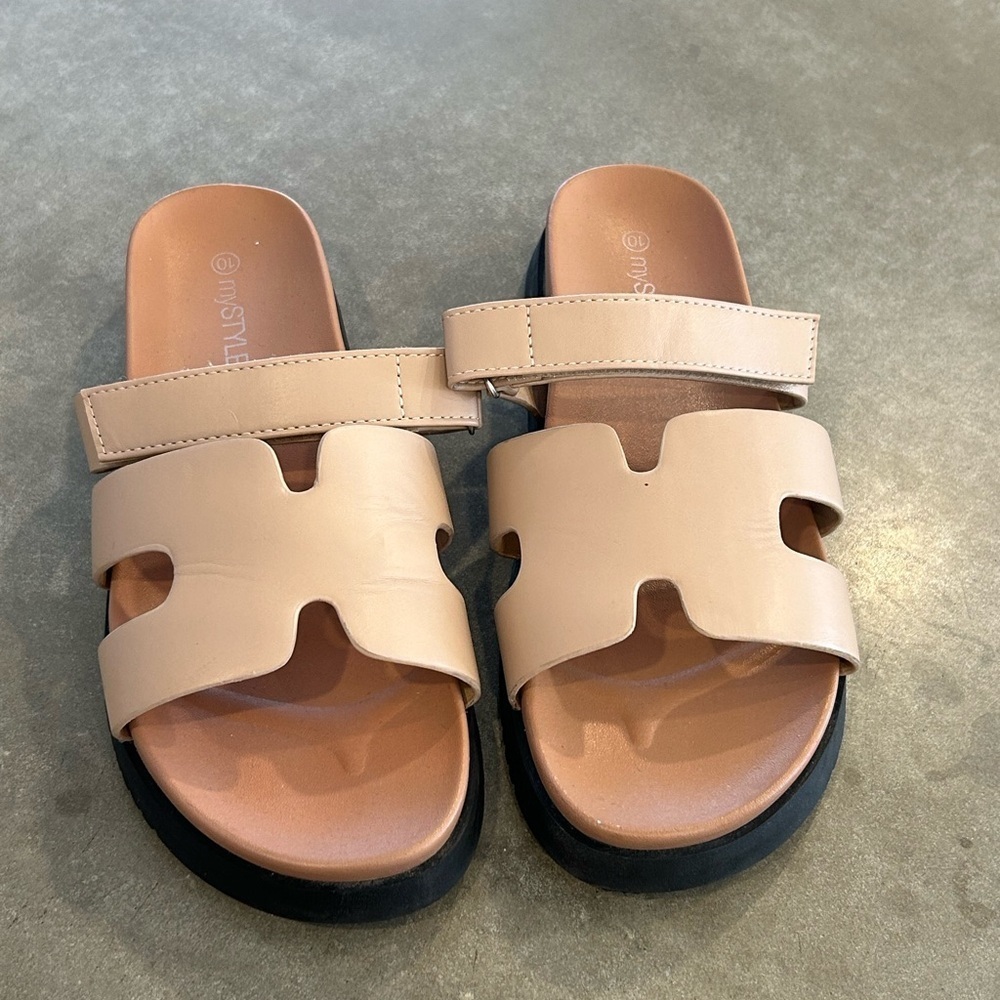 Womans Velcro sandals. Size 10. Tan/black. Extremely comfortable.